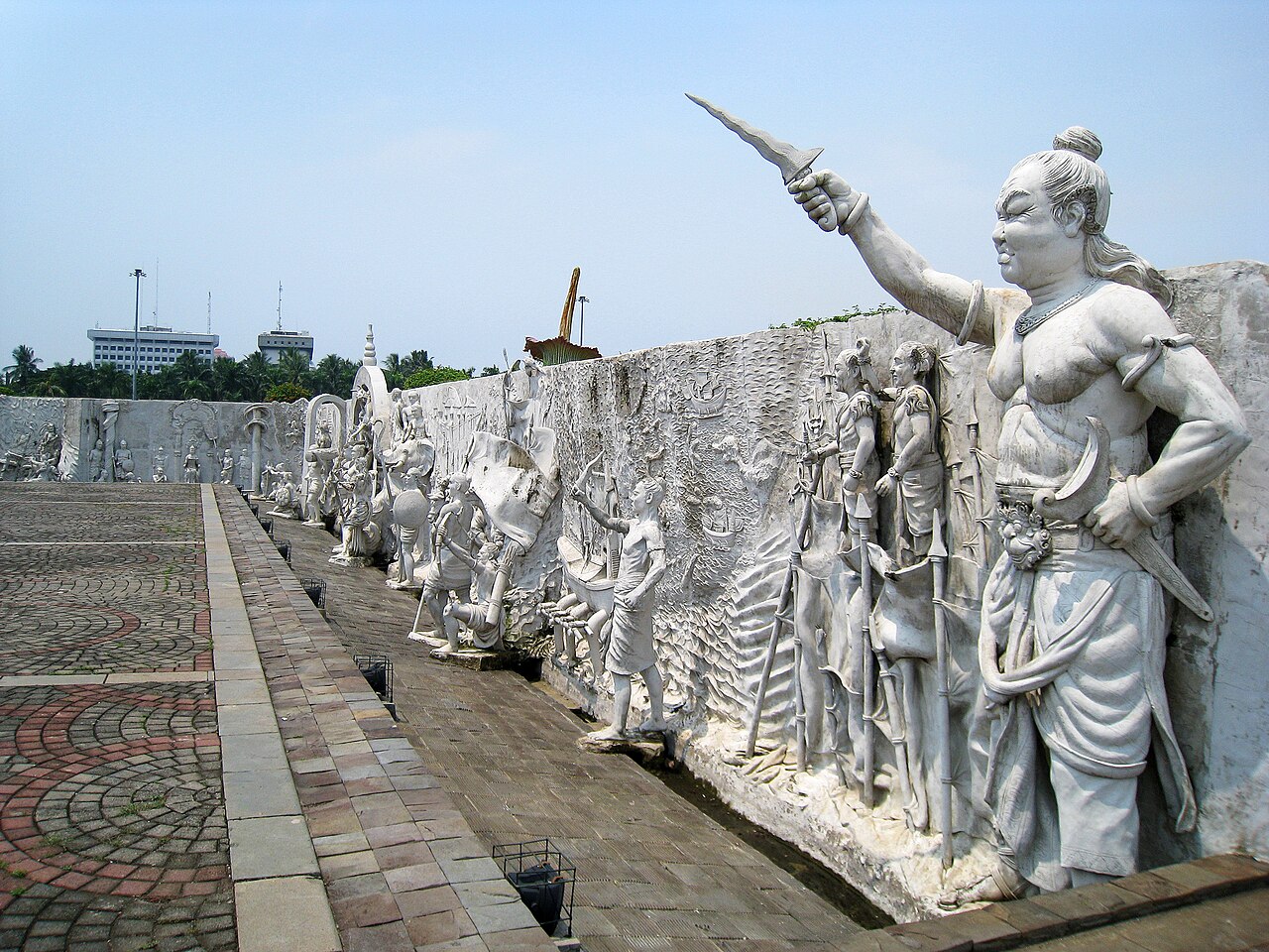 Relief sejarah Indonesia pada bagian luar Monas